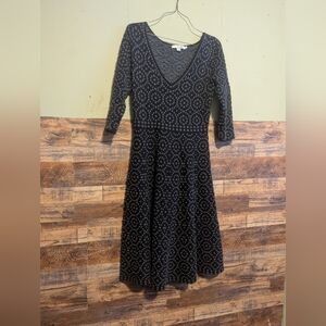 Women's Black Patterned V-Neck Dress